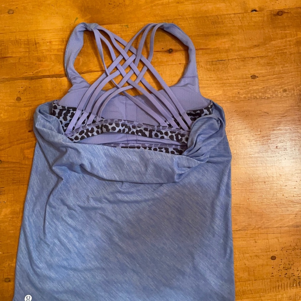 Lululemon workout top